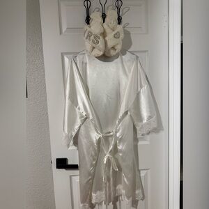 Elegant White Lace & Satin Bridal Robe + “Mrs.” Slippers Set